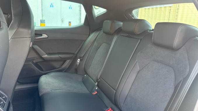 CUPRA Leon 1.5 eTSI 150 V2 5dr DSG [18Inch  alloy] Petrol Hatchback - Image 16